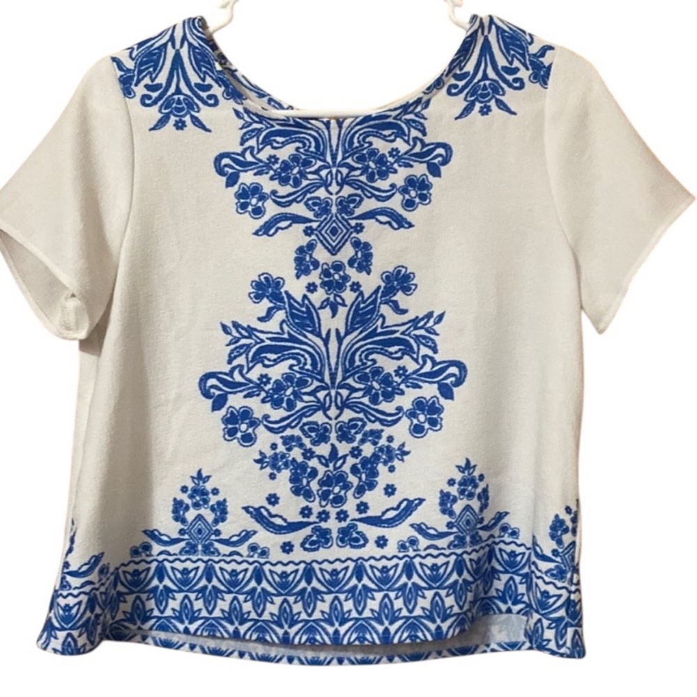 Eyeshadow Blouse Medium Ivory Blue Floral Medallion Print Short Sleeve Top